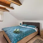 Gorgeous In With Sauna * Vrbovsko